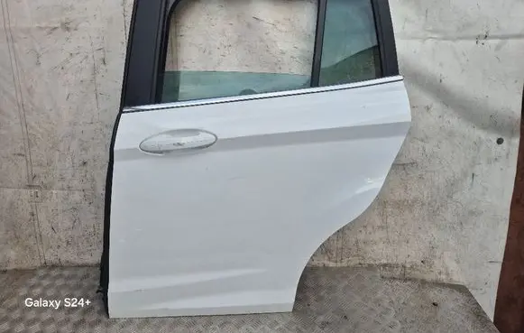 Rear door