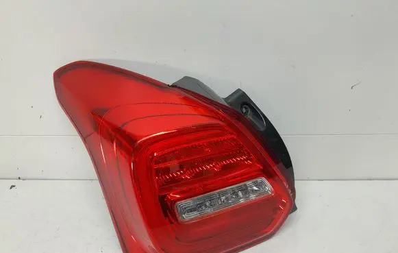 Suzuki Swift III Rear/tail lights 22059363