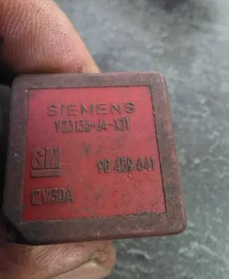 Opel Vectra B Other relay V23136J4X11 90459641 12V30A
