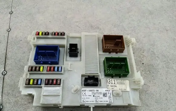 Ford Mondeo MK IV Fuse box set 