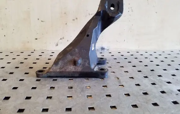 BMW X5 E53 Engine mounting bracket 6757708