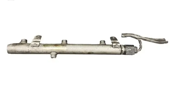 Mercedes-Benz E W212 Fuel main line pipe A6420703095001 A6420703095