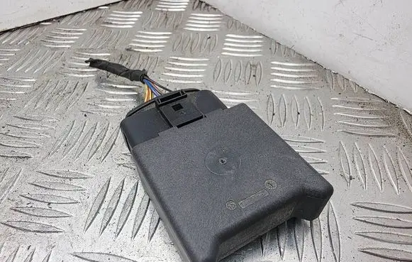 Audi A1 Fuel injection pump control unit/module 5Q0906093B