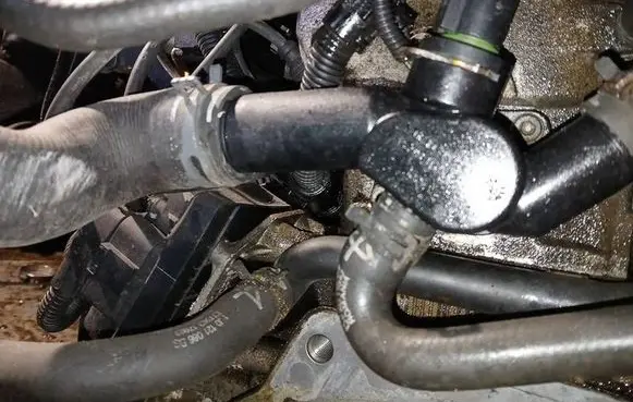Skoda Octavia Mk1 (1U) Engine coolant pipe/hose 297918624