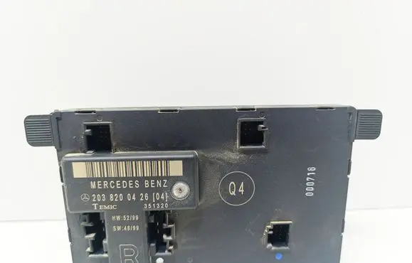 Mercedes-Benz C W203 Door control unit/module 2038200426