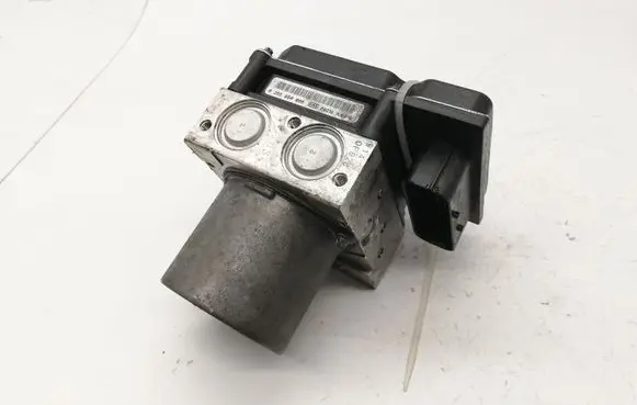 BMW 5 E60 E61 ABS Pump