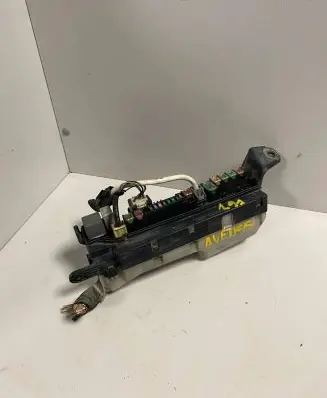 Toyota Avensis T250 Fuse box set 7058