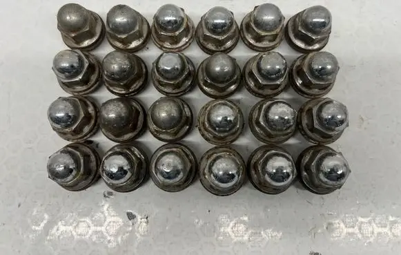 Mitsubishi Pajero Nuts/bolts