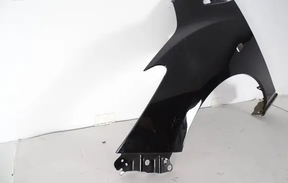 Mazda 2 Fender MAZDA-DE-CARMIX