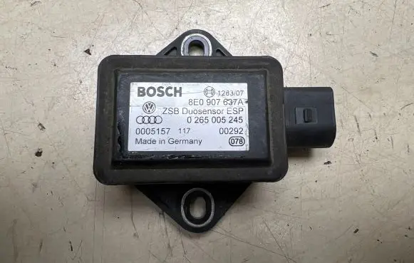 Audi A4 S4 B6 8E 8H ESP acceleration yaw rate sensor 8E0907637A 0005157 0265005245