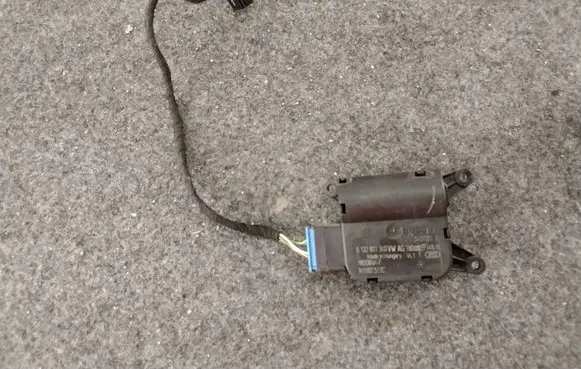 Volkswagen Caddy Air flap motor/actuator 0132801340 1K1907511C 983384K