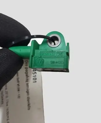 Volkswagen Golf VI Airbag deployment crash/impact sensor 5K0959351
