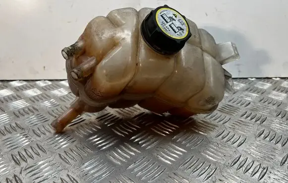 Coolant expansion tank/reservoir