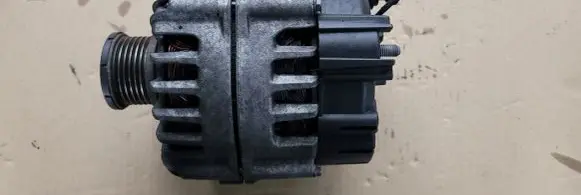 Audi A4 S4 B8 8K Generator/alternator 04L903017C