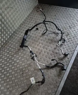 Jeep Grand Cherokee Engine installation wiring loom