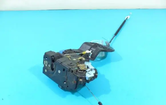 Porsche Cayenne (9PA) Rear door lock 7L0839016 IMPRK1234937