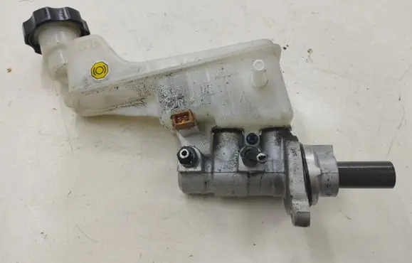 Hyundai i30 Master brake cylinder 202BD72