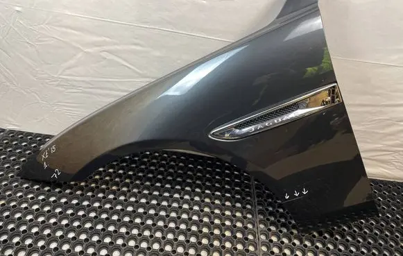 Jaguar XE Fender