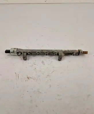 Volkswagen Touran II Fuel main line pipe 03L130089B