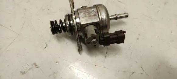 Maserati Grecale Fuel pressure regulator 670050851