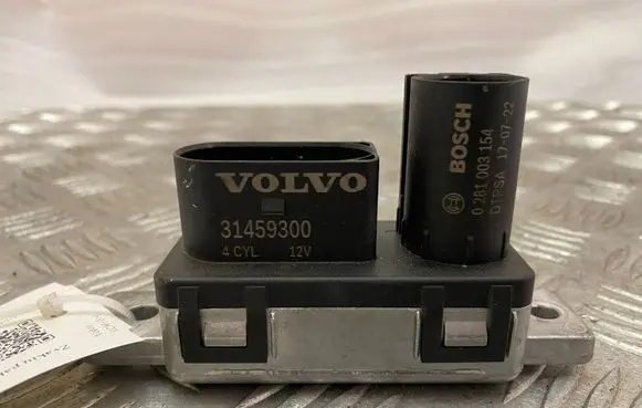Volvo XC90 Glow plug pre-heat relay 31459300