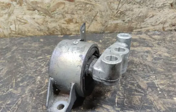 Fiat Doblo Engine mount bracket 51815197