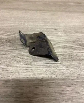 Nissan Murano Z52 Fender mounting bracket