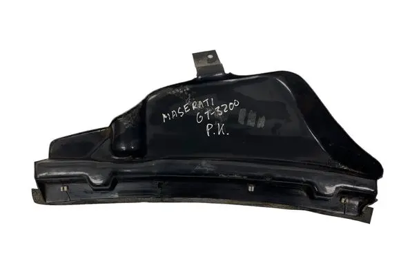 Maserati 3200 GT Coupe Fender end trim 