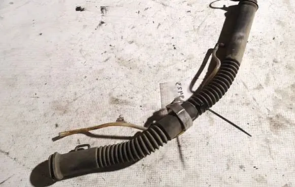 Mitsubishi Pajero Sport I Air intake hose/pipe