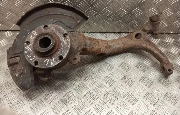 Audi A6 S6 C5 4B Front wheel hub
