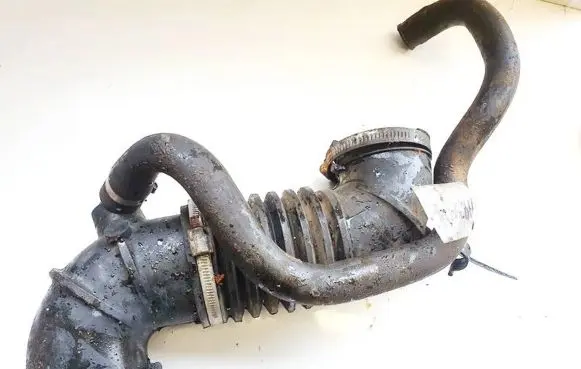 Volvo S40, V40 Air intake hose/pipe 30620802