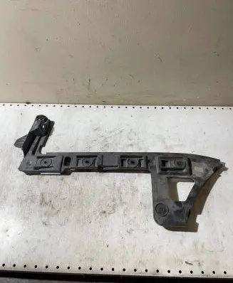 Volkswagen PASSAT B6 Front bumper mounting bracket 3C9807393