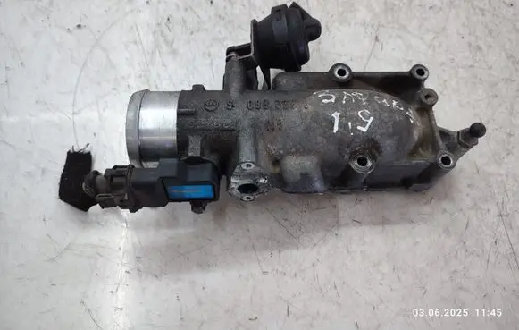 Opel Zafira C Throttle valve 08226805