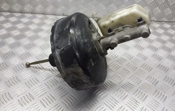 Volkswagen Polo IV 9N3 Brake booster 6Q114105
