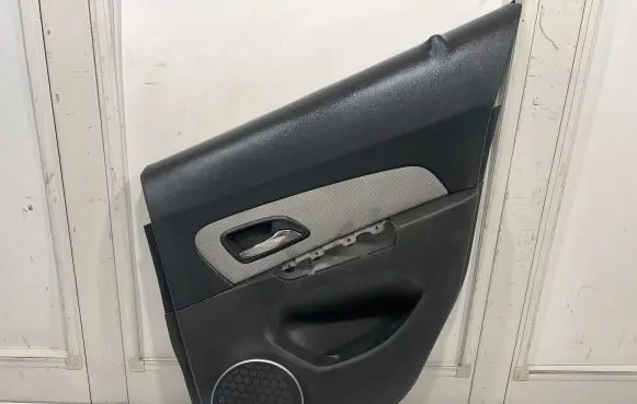 Chevrolet Cruze Rear door card panel trim 96950774