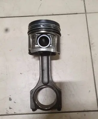 BMW X3 F25 Piston with connecting rod 7810755
