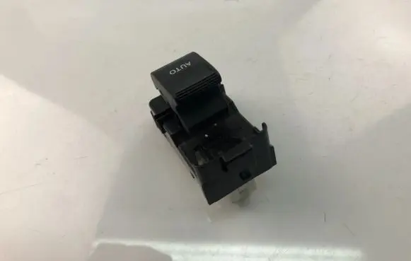 Toyota Auris E180 Other switches/knobs/shifts 192801