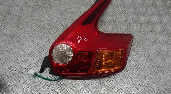 Nissan Juke I F15 Rear/tail lights