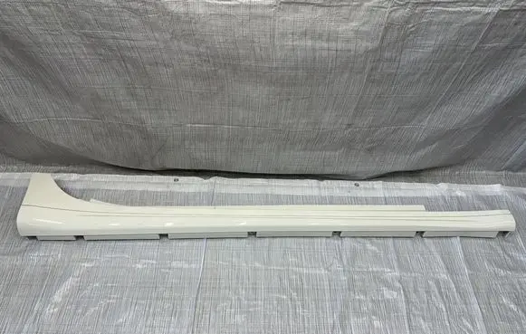 Maserati Ghibli Front sill trim cover 670010791