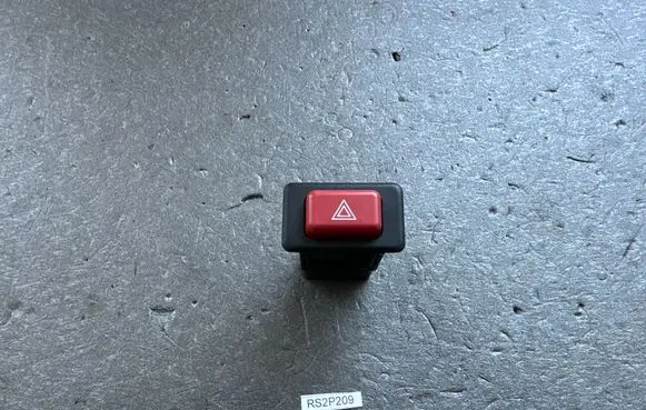 Mitsubishi Pajero Hazard light switch MB652291