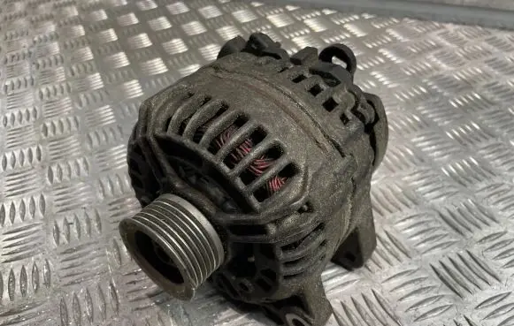 Peugeot 607 Generator/alternator 9646477580