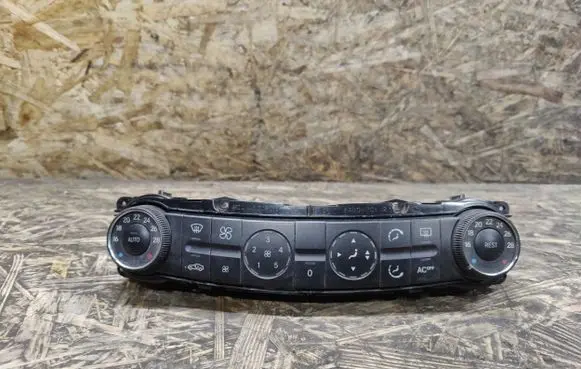 Mercedes-Benz E W211 Climate control unit 2118300385