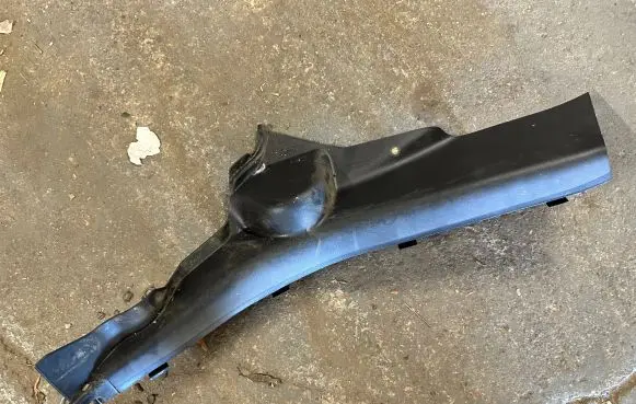 (B) pillar trim (bottom)