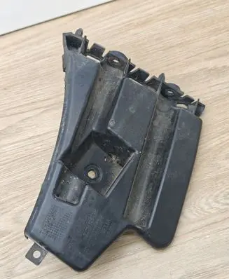 Volvo V60 Front bumper mounting bracket 30796626