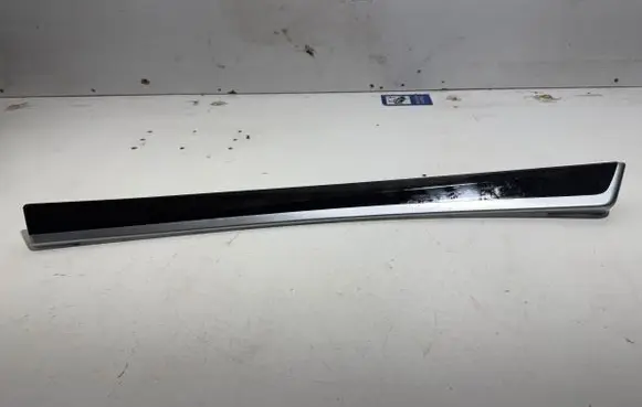 BMW 5 F10 F11 Front door trim bar 7225551 100001661