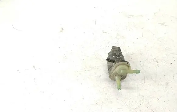 Opel Zafira B Windscreen/windshield washer pump 13246320