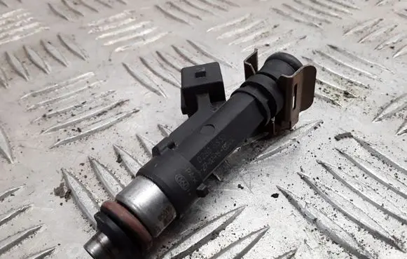 Opel Corsa C Fuel injector 0280158501