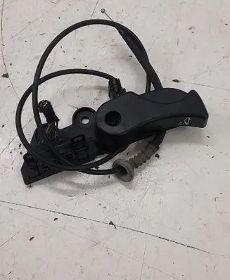 BMW 1 F20 F21 Engine bonnet (hood) release handle 7221913