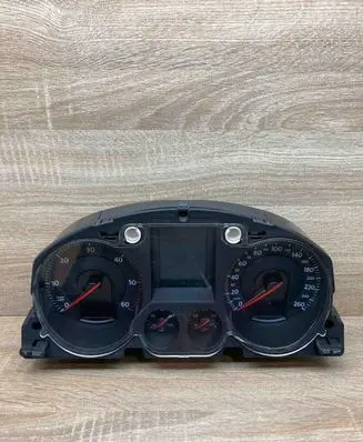 Volkswagen PASSAT B6 Speedometer (instrument cluster) 3C0920870Q X0033000 KMH