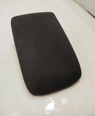 Volkswagen Golf VII Armrest 510